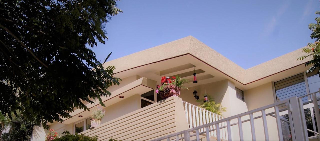 Dickinson Guest House, Guadalajara Expo Eksteriør billede